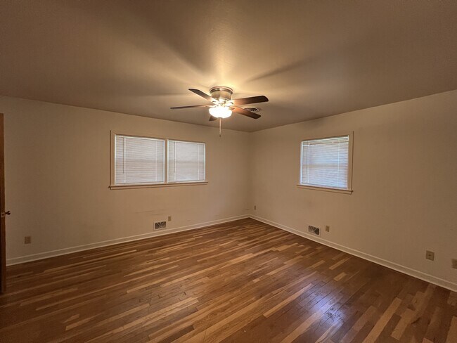 Building Photo - 3515 41st St