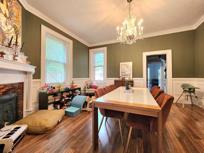 Building Photo - Elegant, spacious, modern Victorian in the...