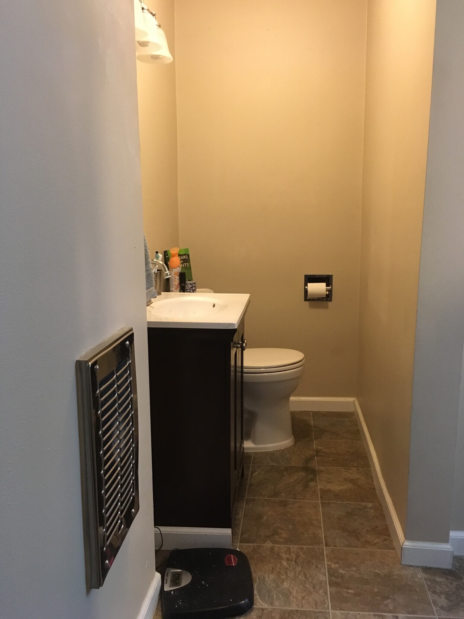 Bathroom - 908 4th Ave E