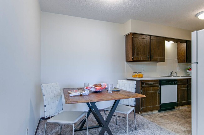 Dining Room - 3124, 3128, 3132 Lundin Drive