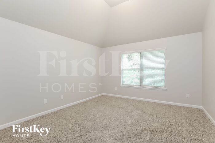 Building Photo - 394 Plymstock Dr