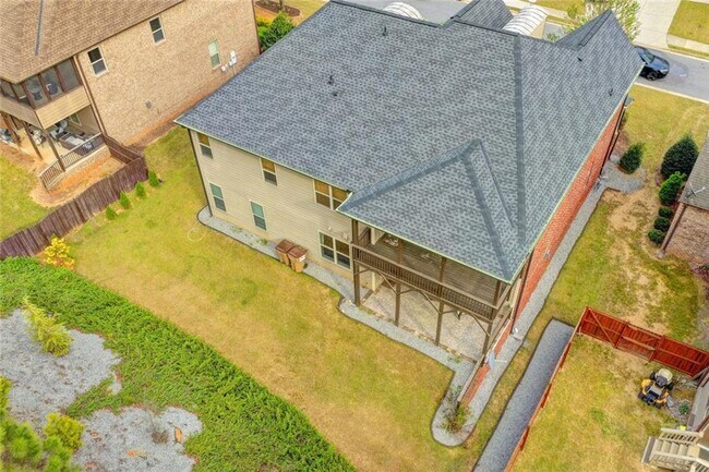 Building Photo - 2540 Maple Ridge Ln