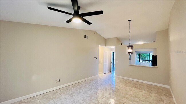 Building Photo - 2531 King Oak Cir