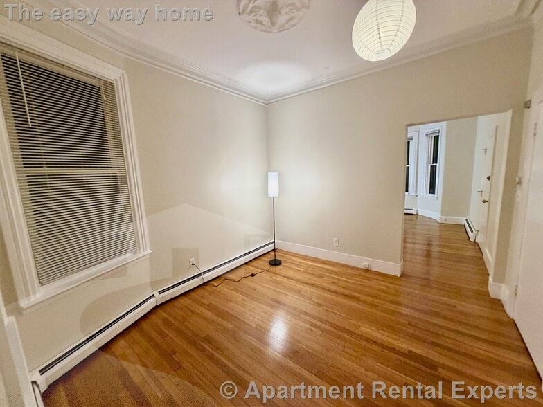 Building Photo - 45 Florence St