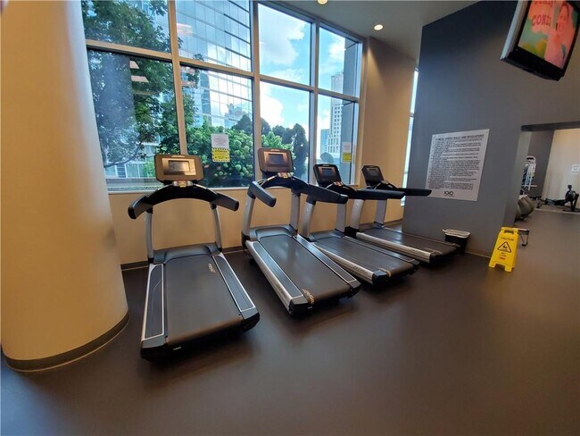 Building Photo - 1080 Peachtree St NE