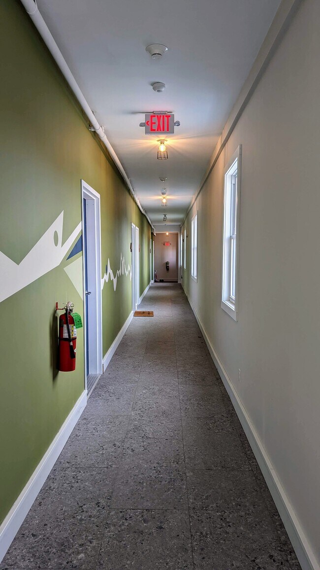 Building Photo - 273 Bullocks Point Ave