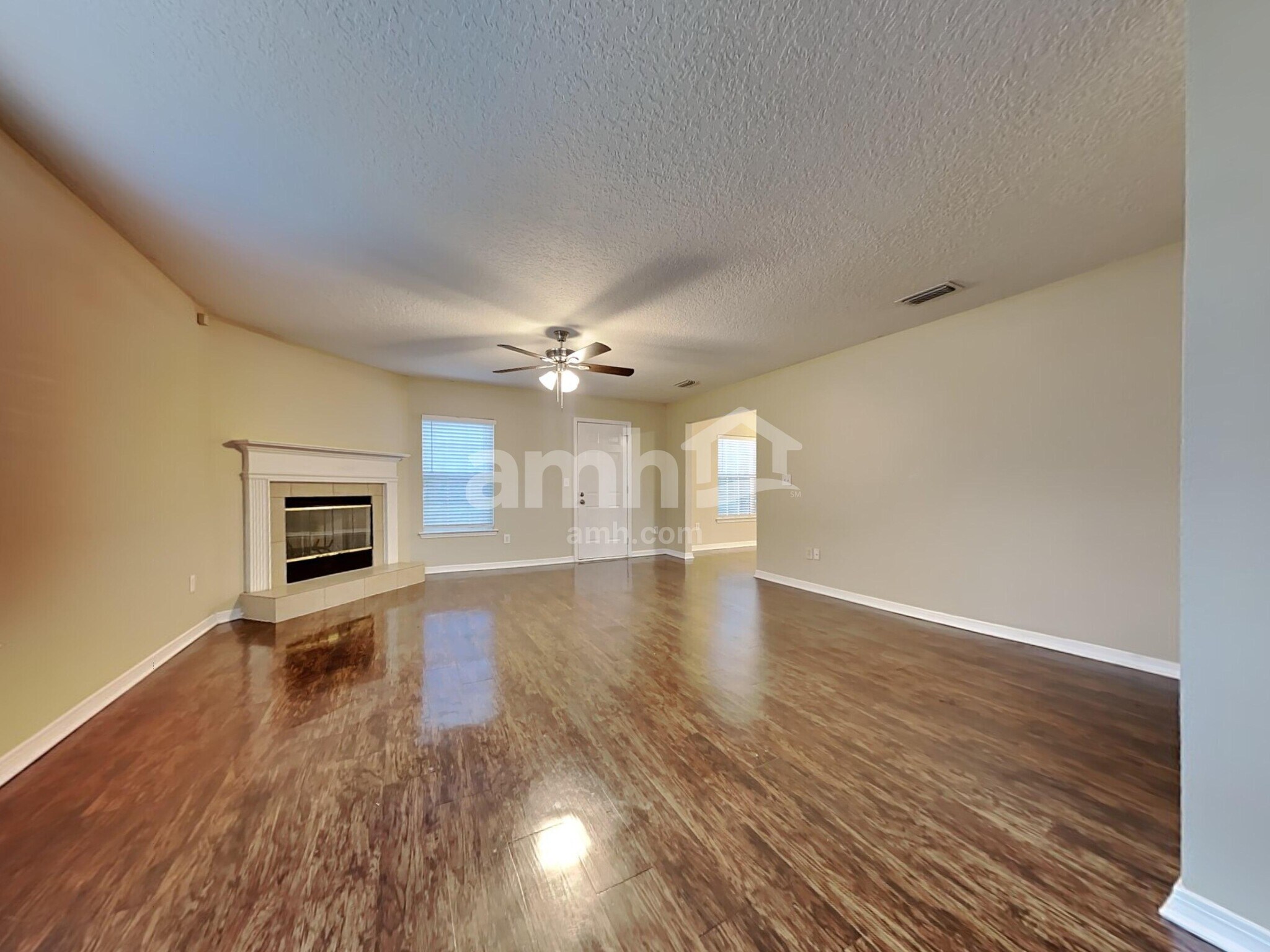 Building Photo - 7652 Vandalay Dr