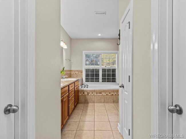 Building Photo - Available December!