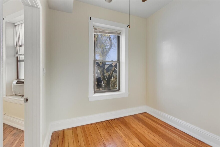 Building Photo - 3107 N Bernard St