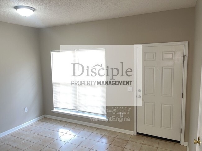 Building Photo - 22 E Dubois St