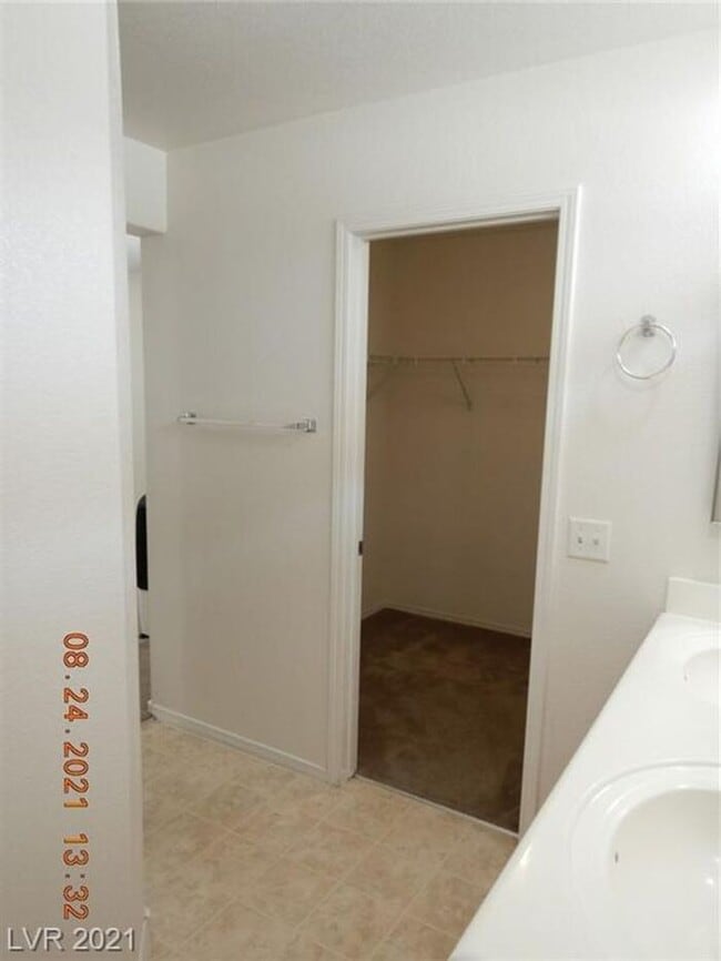 Building Photo - COMING SOON!! - FANTASTIC SW HOME ON CUL-D...