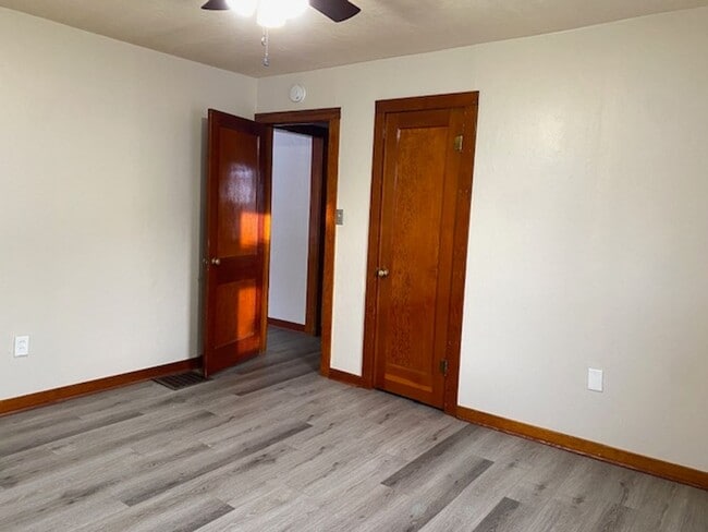 Building Photo - Two Bedroom Home with Washer/Dryer Hookups in Full Basement!