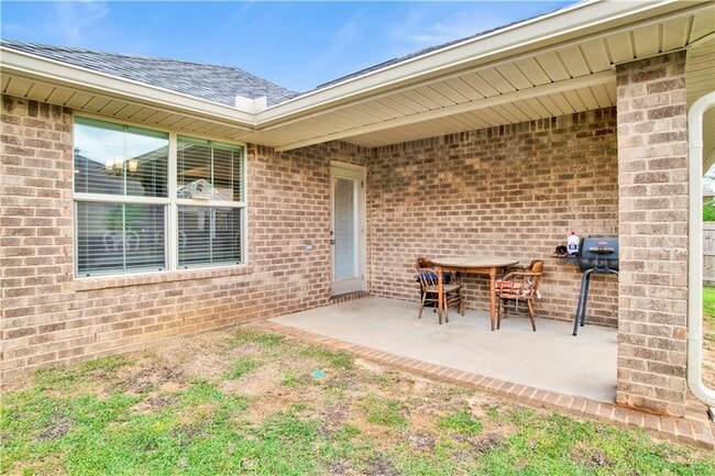 Building Photo - 2051 Whitebark Dr