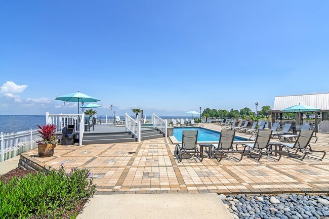 Building Photo - Lakeshore Pointe Apartment Homes