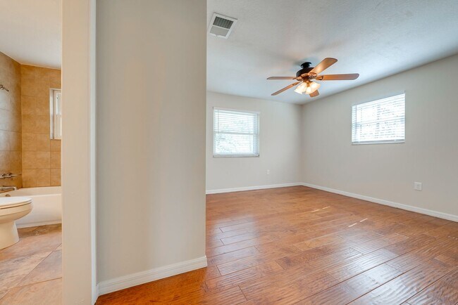 Building Photo - Serene 3-Bedroom Home on 1 Acre Lot