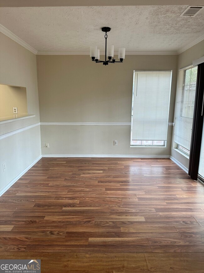 Building Photo - 1011 Hampton Hill Ct