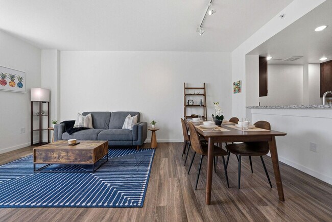 Building Photo - 1201 4th St