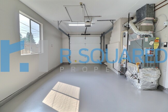 Building Photo - 12104 6th Ave SW