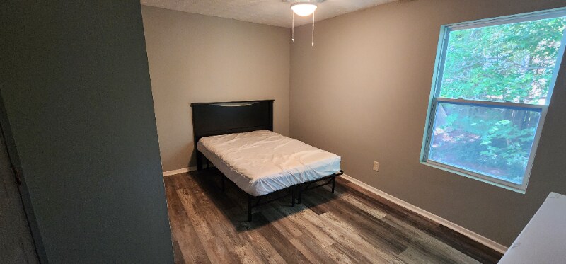Building Photo - 486 Prince of Wales