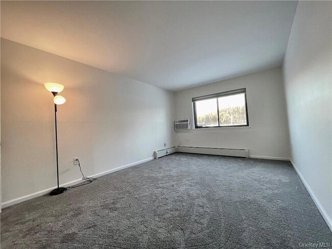 Building Photo - 27 Tanager Rd