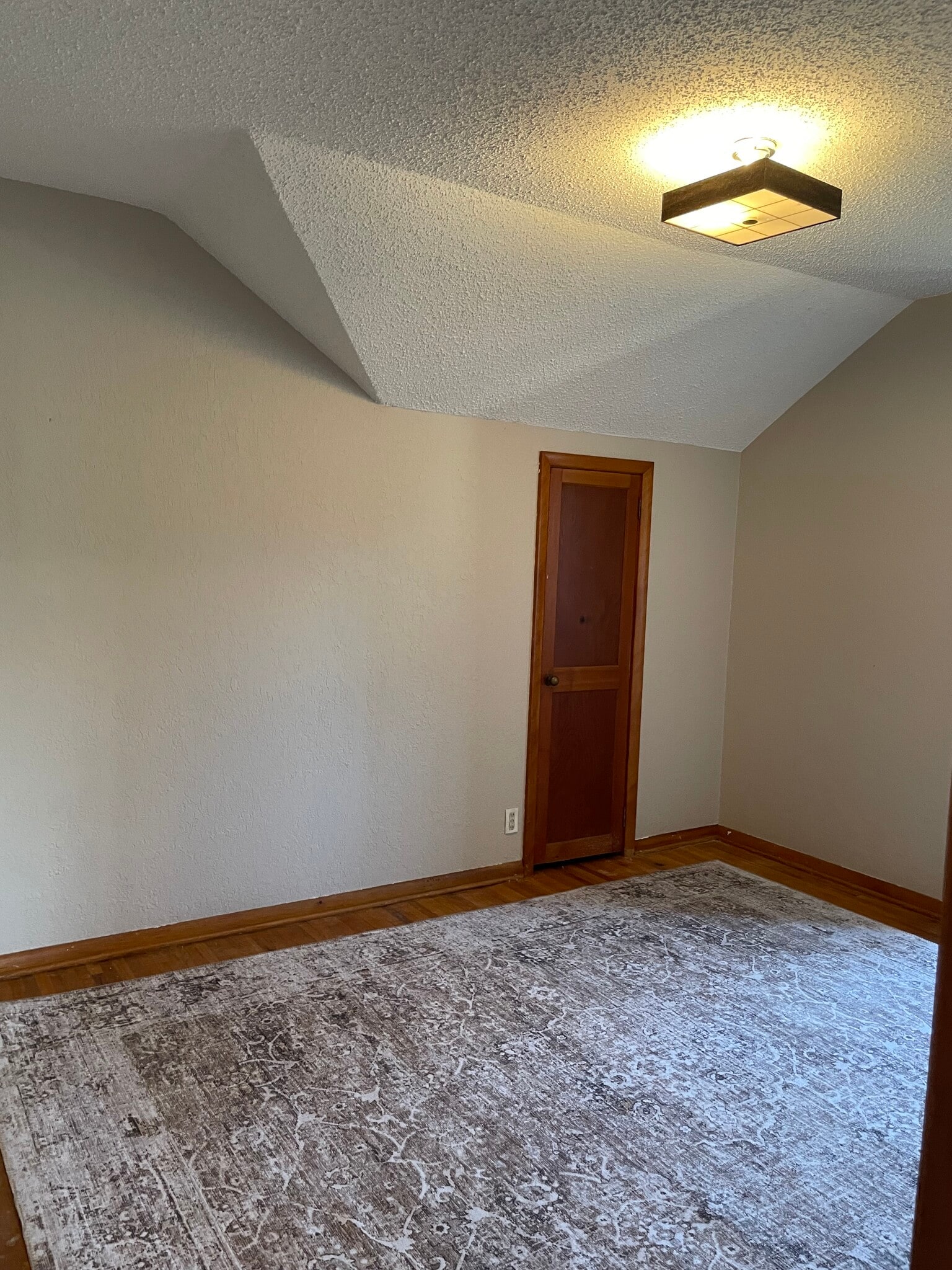 Building Photo - 551 7th St W