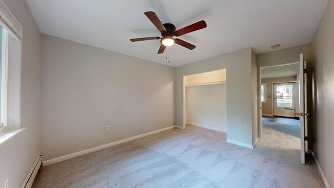 Building Photo - 124 Allen Dr