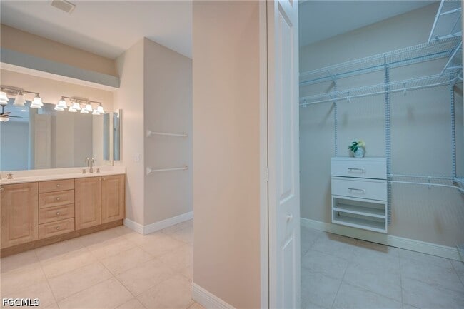 Building Photo - 638 Parkdale Blvd