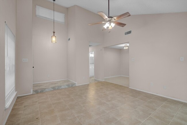 Building Photo - 5867 Village Forest Ct