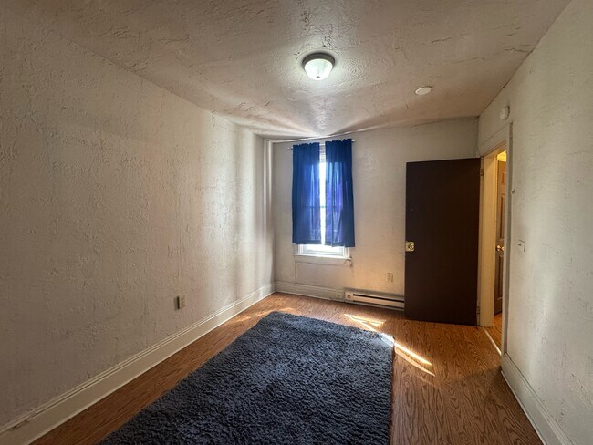 Building Photo - 802 Wayne Ave