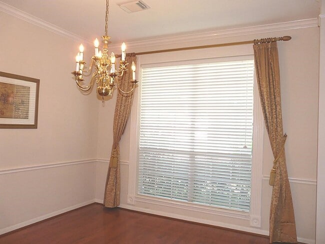 Building Photo - 3216 Shadowwalk Dr