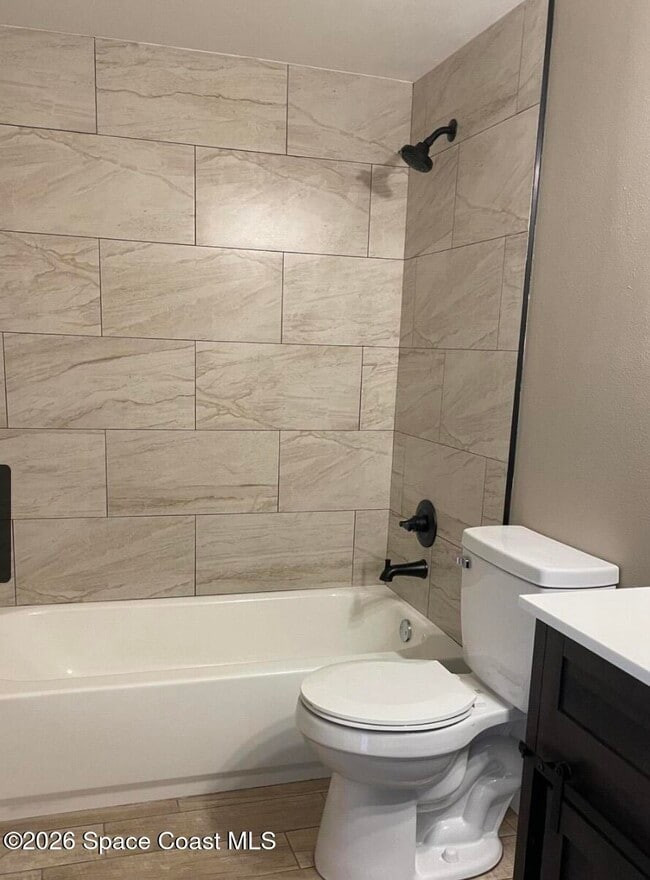 Building Photo - 830 Angela Ave