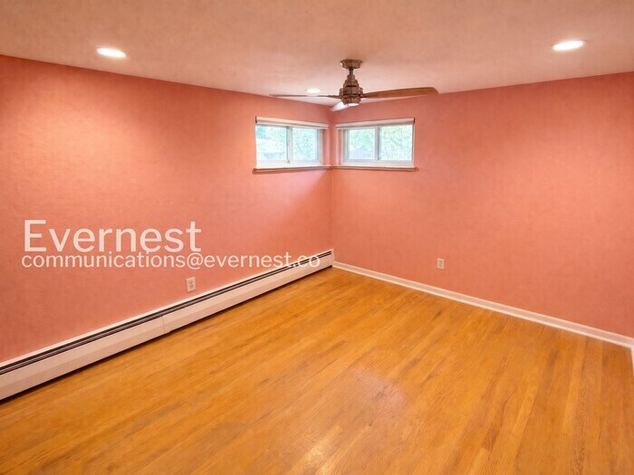 Building Photo - 1552 S Flamingo Way