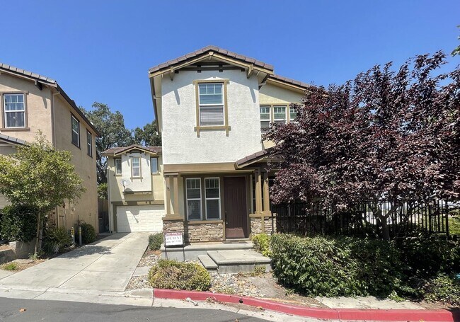 Primary Photo - $3995 - 3 Bed/2.5 Bath Two Story Home in D...