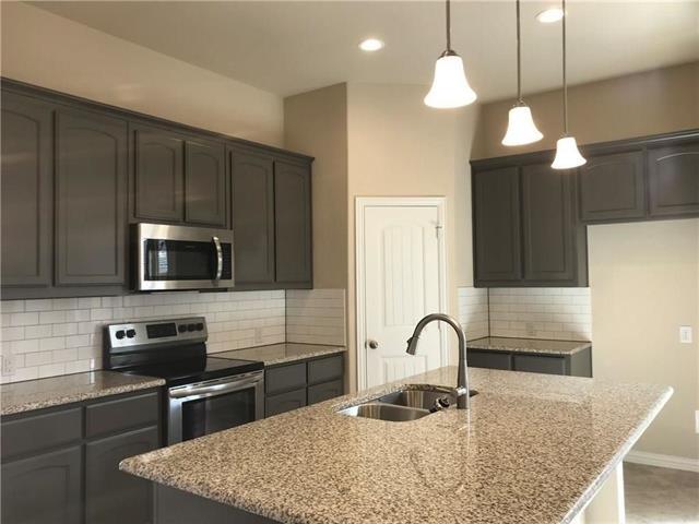Building Photo - 1810 Silver Oaks Dr