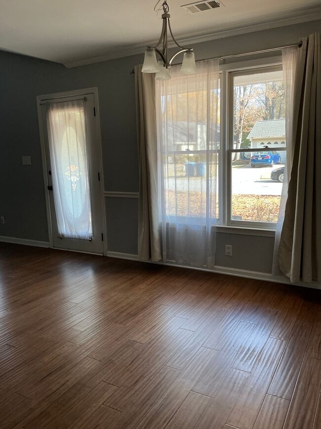 Building Photo - Available Now! 3 Bedroom/2 Bathroom with 1-Car Attached Garage!