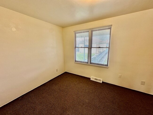 Building Photo - 1701 E Olympic Ave