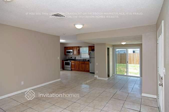 Building Photo - 14720 Mockingbird Ln E