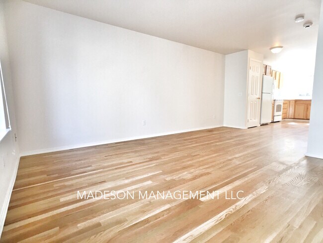 Building Photo - 1213 NE 135th St