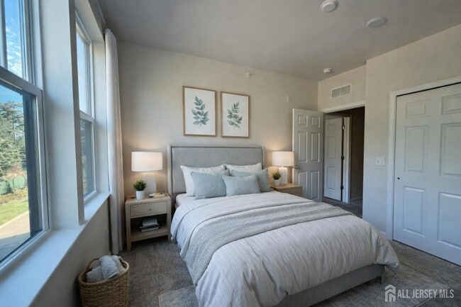 Building Photo - 616 Sadie Cir