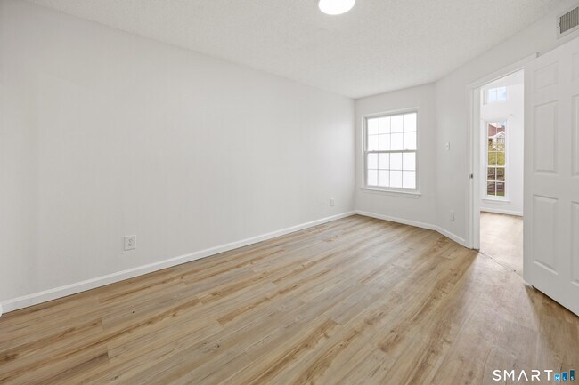 Building Photo - 299 Carriage Crossing Ln