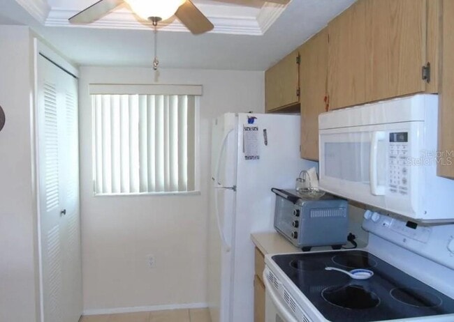 Building Photo - 12538 SW Kingsway Cir