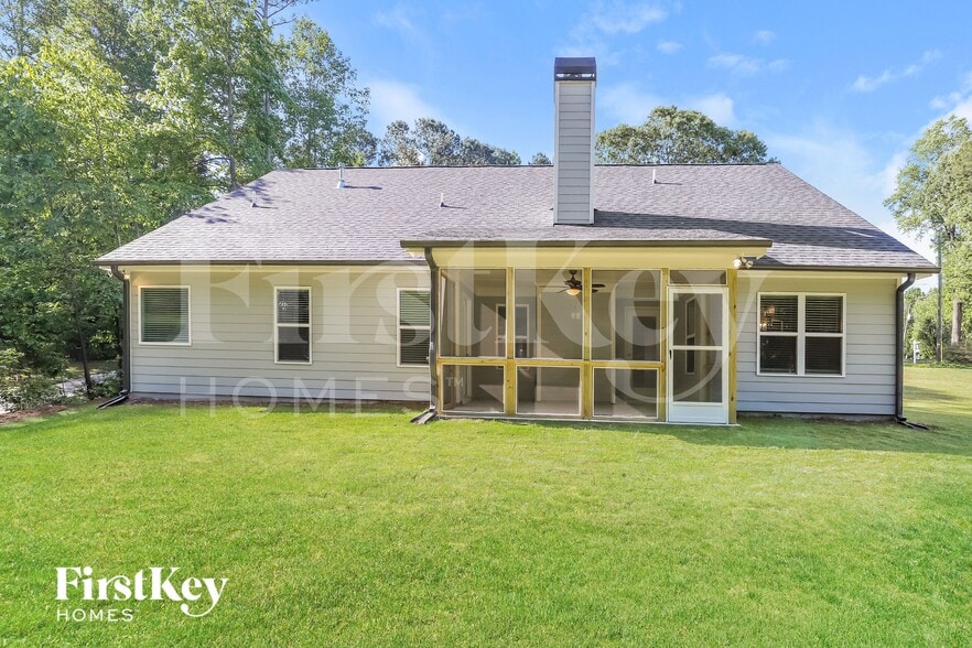 Building Photo - 7030 Lawson Dr