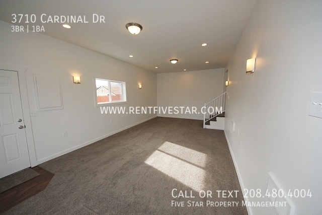 Building Photo - 3710 Cardinal Dr