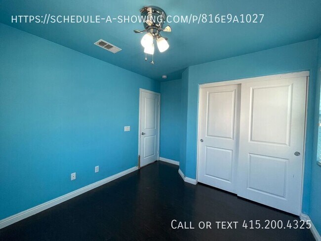 Building Photo - 30080 Pine Needle Rd