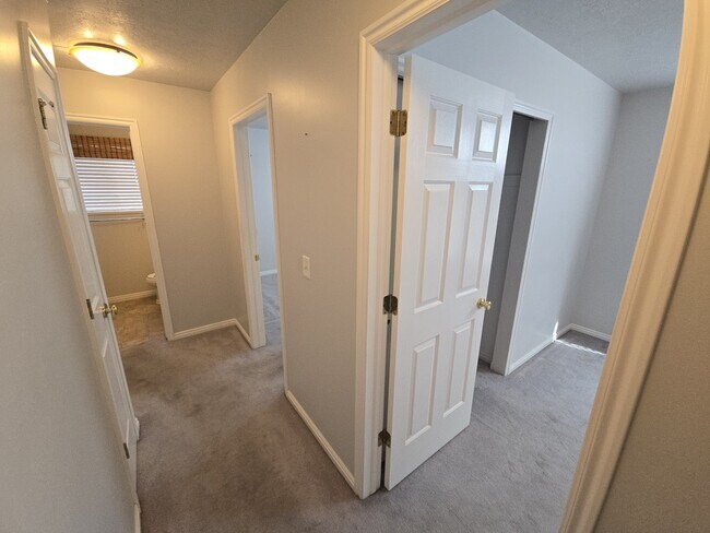 Building Photo - 1361 N 325 E