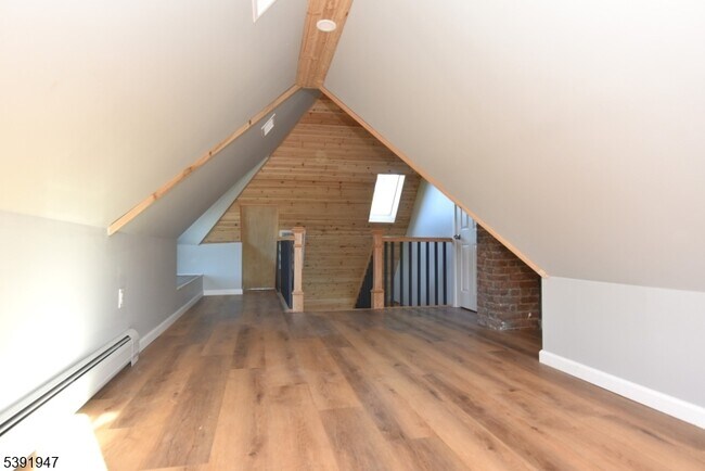 Building Photo - 454 Park Ave