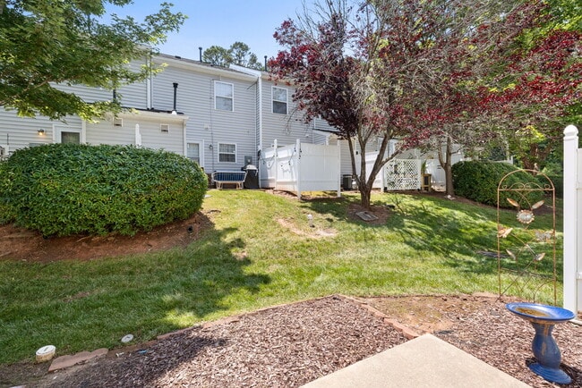 Building Photo - 3349 Tarleton W