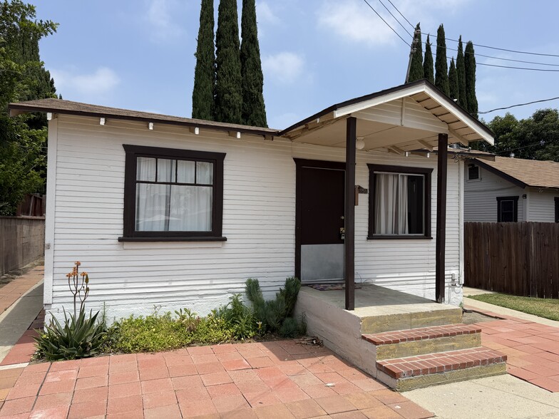 Building Photo - 8035 Rosecrans Ave