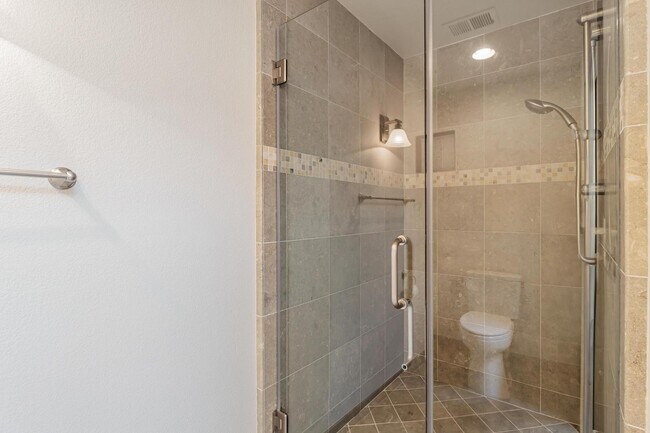 Building Photo - 130 Heather Ln