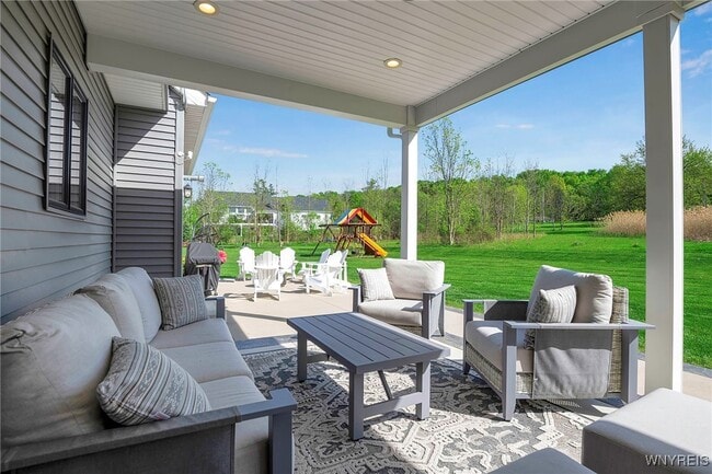 Building Photo - 5330 Holly Glen Ct